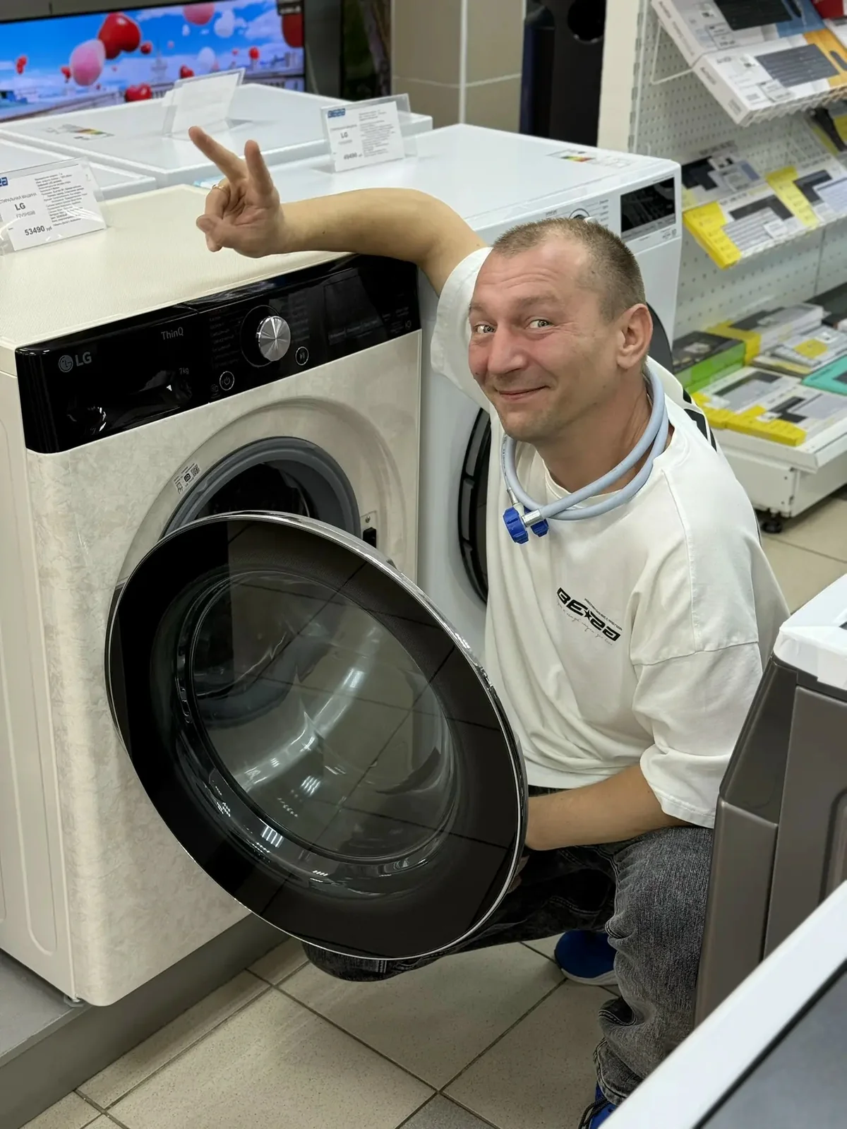 Стиральная машина LG в магазине «Вега» — оригинальная фотография публикации от 28 октября